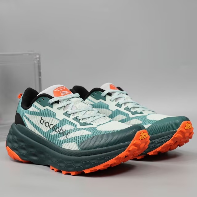 أحذية رياضية خفيفة الوزن وقابل - مراجعة Lightweight Road Running Shoes وسعره